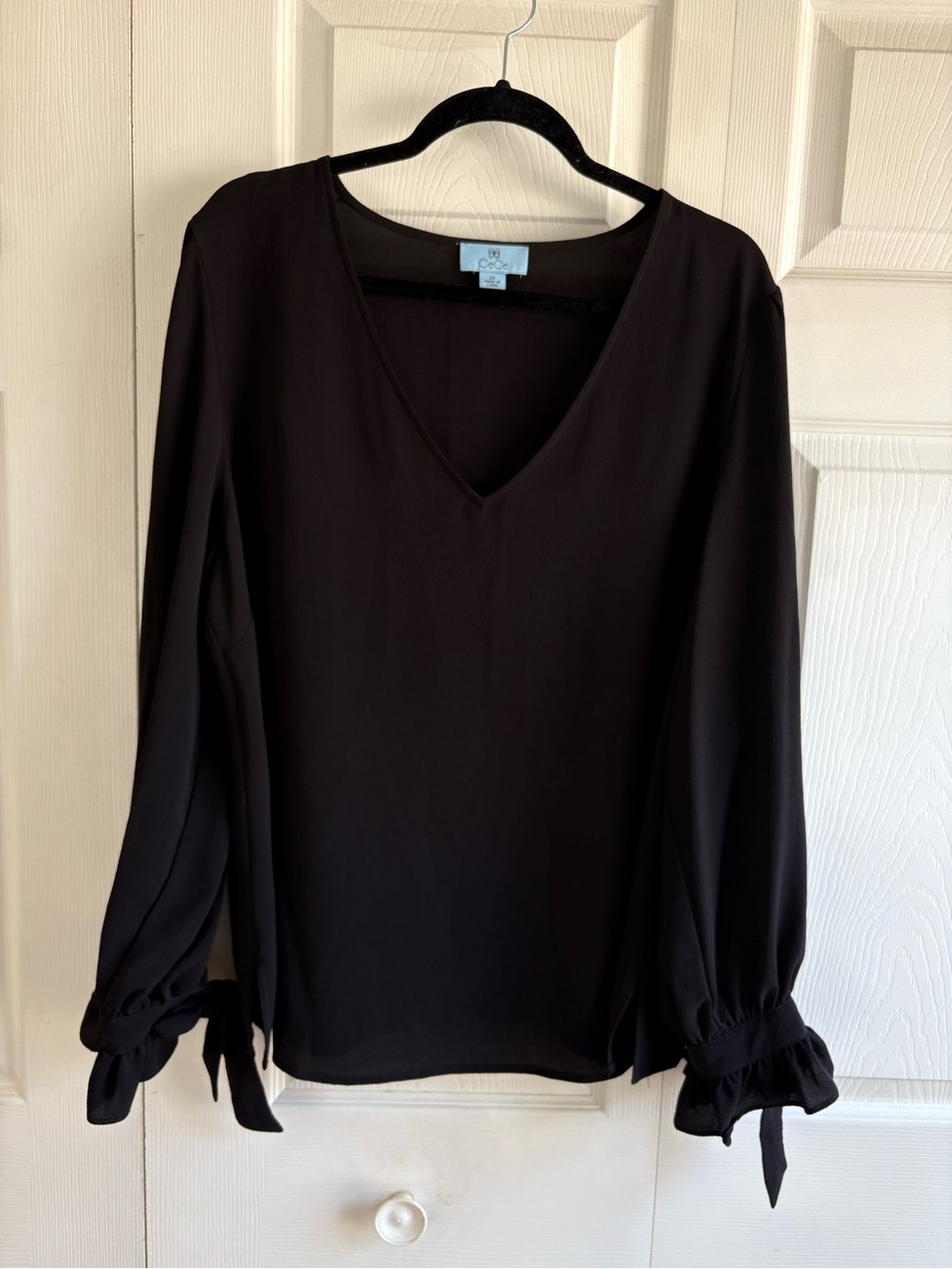 CeCe Black Balloon Sleeve V-Neck Blouse Career Academia Teacher 2X Ruffle Cuff